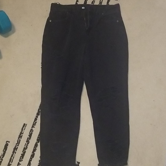 American Eagle Destroyed Mom Jeans - Picture 5 of 7